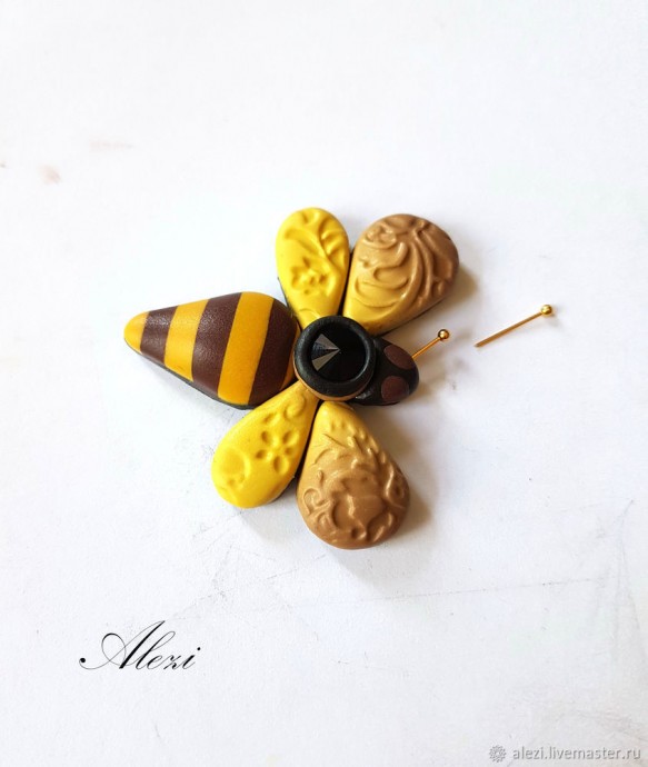 Брошь "Пчелка" из полимерной глины