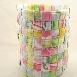 Плетем корзинку из полосок ткани