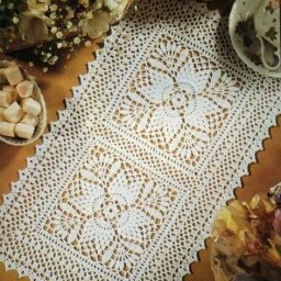 Дорожка крючком из квадратных мотивов