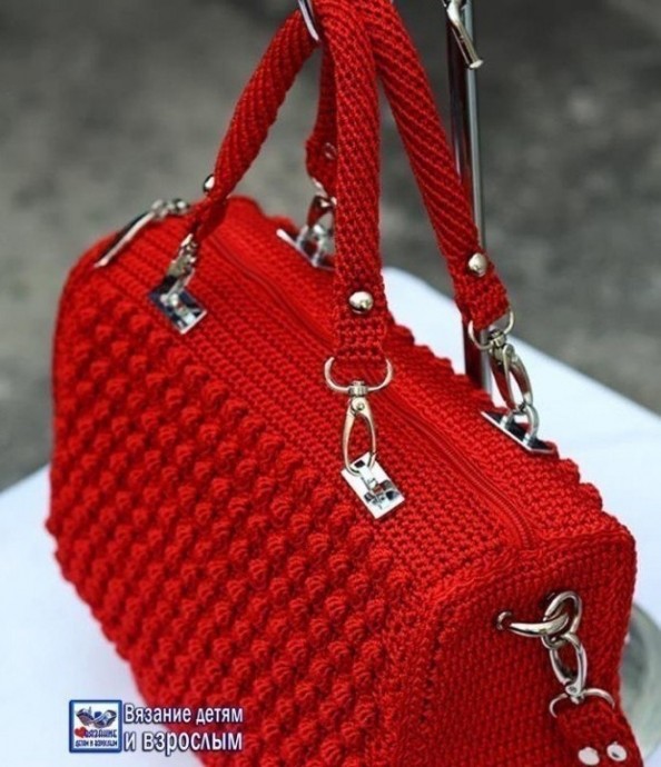 Geniş örgü çanta