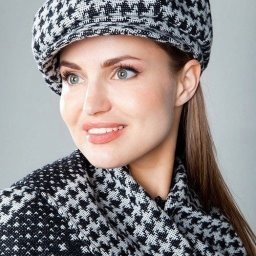 ​Женская кепка "Шестиклинка"