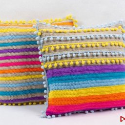 ​Декоративные наволочки "Полоски и помпоны"