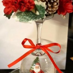 ​Идеи подсвечников из перевернутых бокалов