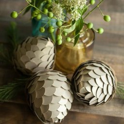 Бумажная шишка