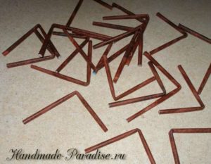 Плетение ежика из газетных трубочек