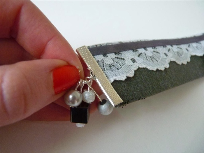 Винтажные закладки для книжек из войлока или фетра с кружевом