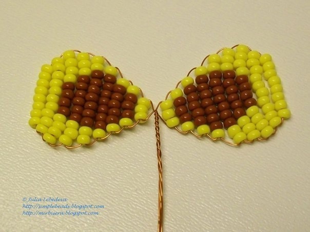 ​Анютины глазки из бисера