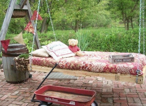Качели-кровать из поддонов: комфорт из подручных средств