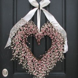 ​Оригинальные веночки в форме сердец: идеи для вдохновенного творчества