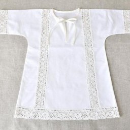 Шьём красивую крестильную рубашку с кружевными вставками