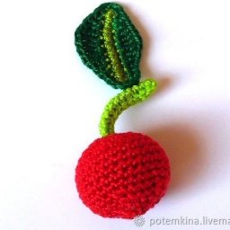 Интерьерная вишня крючком