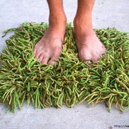 Коврик в виде травы