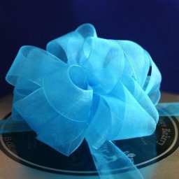 Простой способ красиво завязать бант