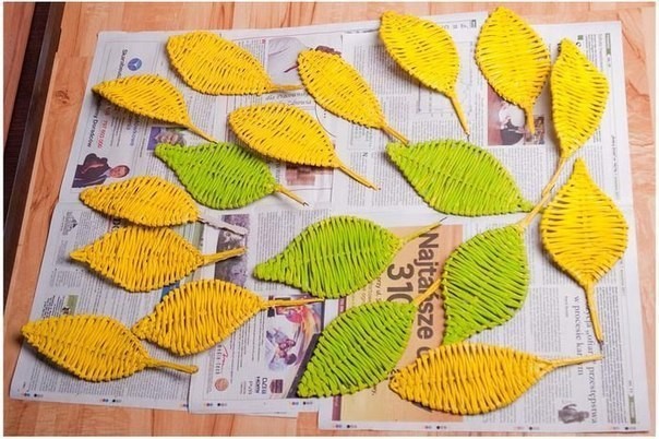 Вазочка-подсолнух из газетных трубочек