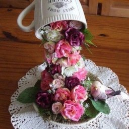 ​Цветочный фонтан со мхом