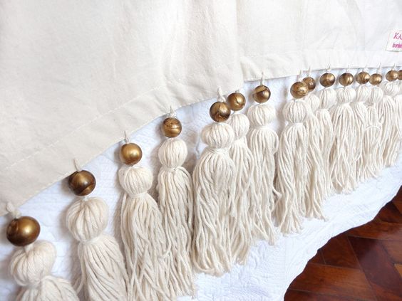 Кисточки из ниток Кисточки из ниток