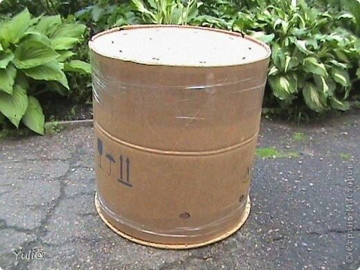 Пуфик из пластиковых бутылок