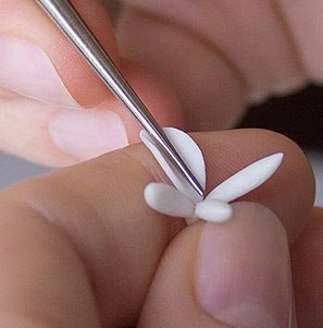 Букет сирени из холодного фарфора