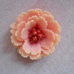 ​Как сделать маленький цветок из бисера