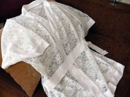 Одновременно простой и красивый домашний халатик