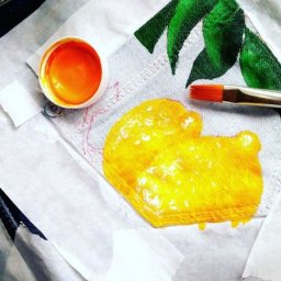 Роспись кармашков акриловыми красками