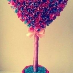 ​Создание дерева из гофрированной бумаги в форме сердца: мастер-класс