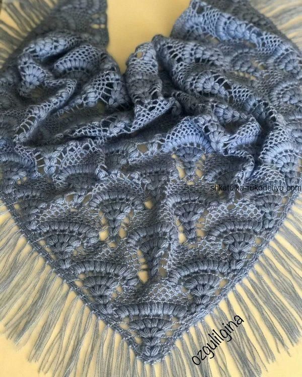 "Королевские фонтаны" крючком