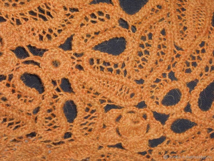 Жилет в технике шнуркового кружева