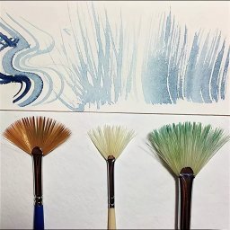 ​Зачем нужна веерная кисть