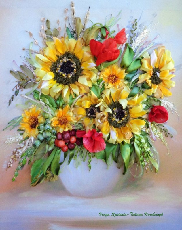 Изумительная вышивка лентами, на которой цветы как живые