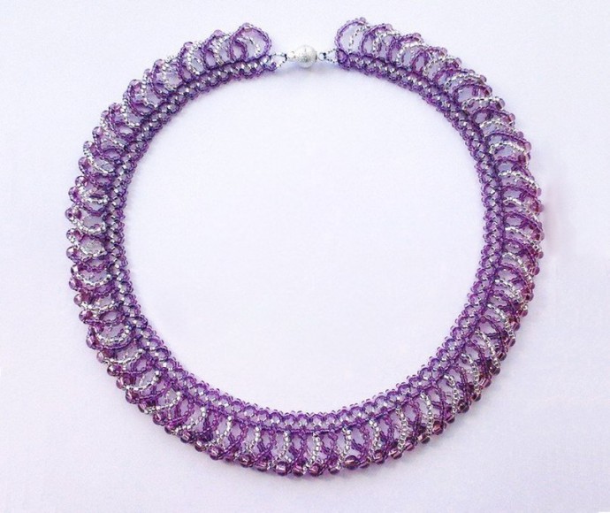 Красивые ожерелья из бусин и бисера Красивые ожерелья из бусин и бисера