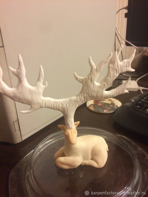 Подставка для украшений в виде оленя