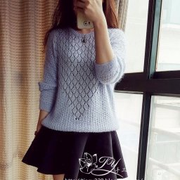 Джемпер спицами с ажурным сердцем