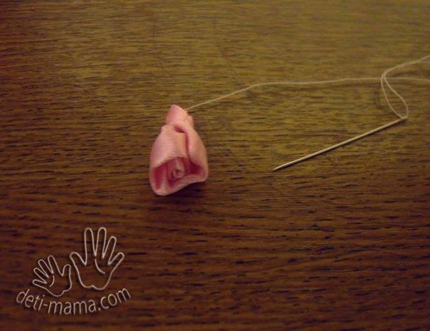 Чудесная роза из лент: свежая, как само утро Чудесная роза из лент: свежая, как само утро