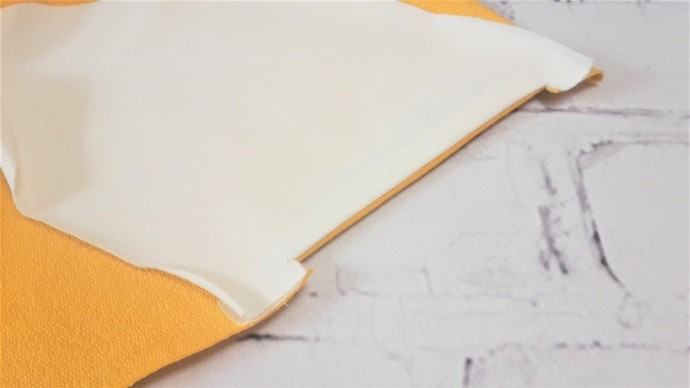 ​Карман в боковом шве