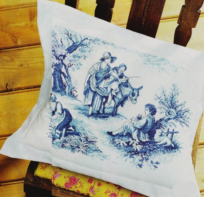 Вышивка в синих тонах Вышивка в синих тонах