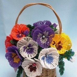 Анютины глазки из бисера