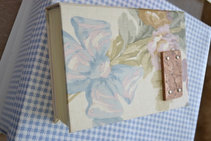 Блокнот в красивой бумажной обложке