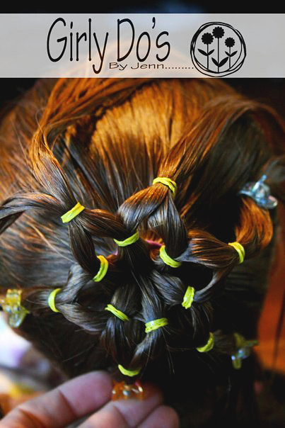 Сложная прическа легким движением руки