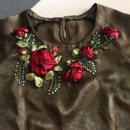 ​Декор блуз и маечек: вышивка лентами