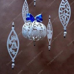 Объёмные шары на ёлку из бумаги