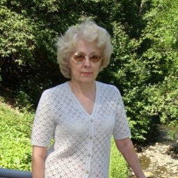 Очень красивый ажурный жакетик