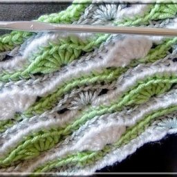 ​Очень красивый волнистый узор крючком