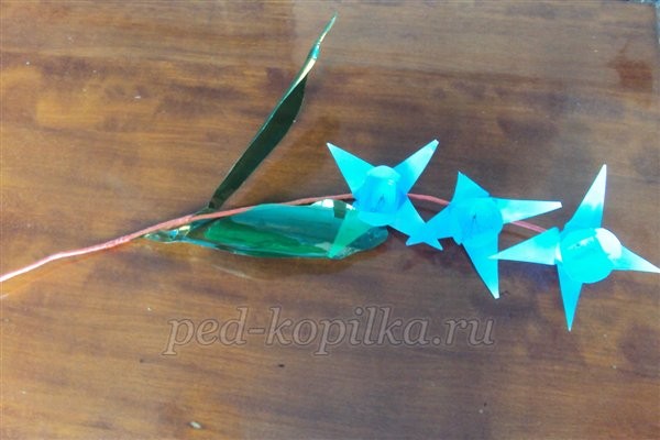 Цветы из пластиковых стаканчиков