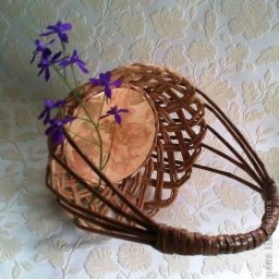 ​Плетем корзинку из газетных трубочек