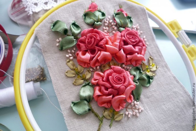 Создаем текстильный очечник с вышивкой