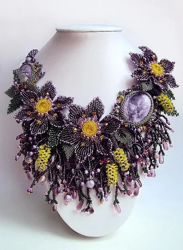 Украшения из бисера