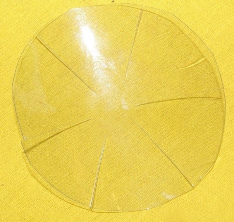 Вешалка с цветами из пластиковых бутылок