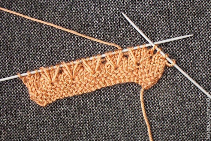Вяжем интересный узор с вытянутыми петлями