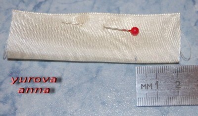 Листочки с сердечками в технике канзаши